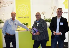 Het was weer een gezellige boel op de stand van Amarantis met: Gert-Jan Kromhout van Klavervier Plantsales, veilingsmeester planten in Rijnsburg Koos Heemskerk en Remy van der Meer van Amarantis.